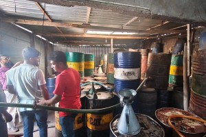 বেলকুচিতে অবৈধ ডিজেল জব্দ, কারাদণ্ড