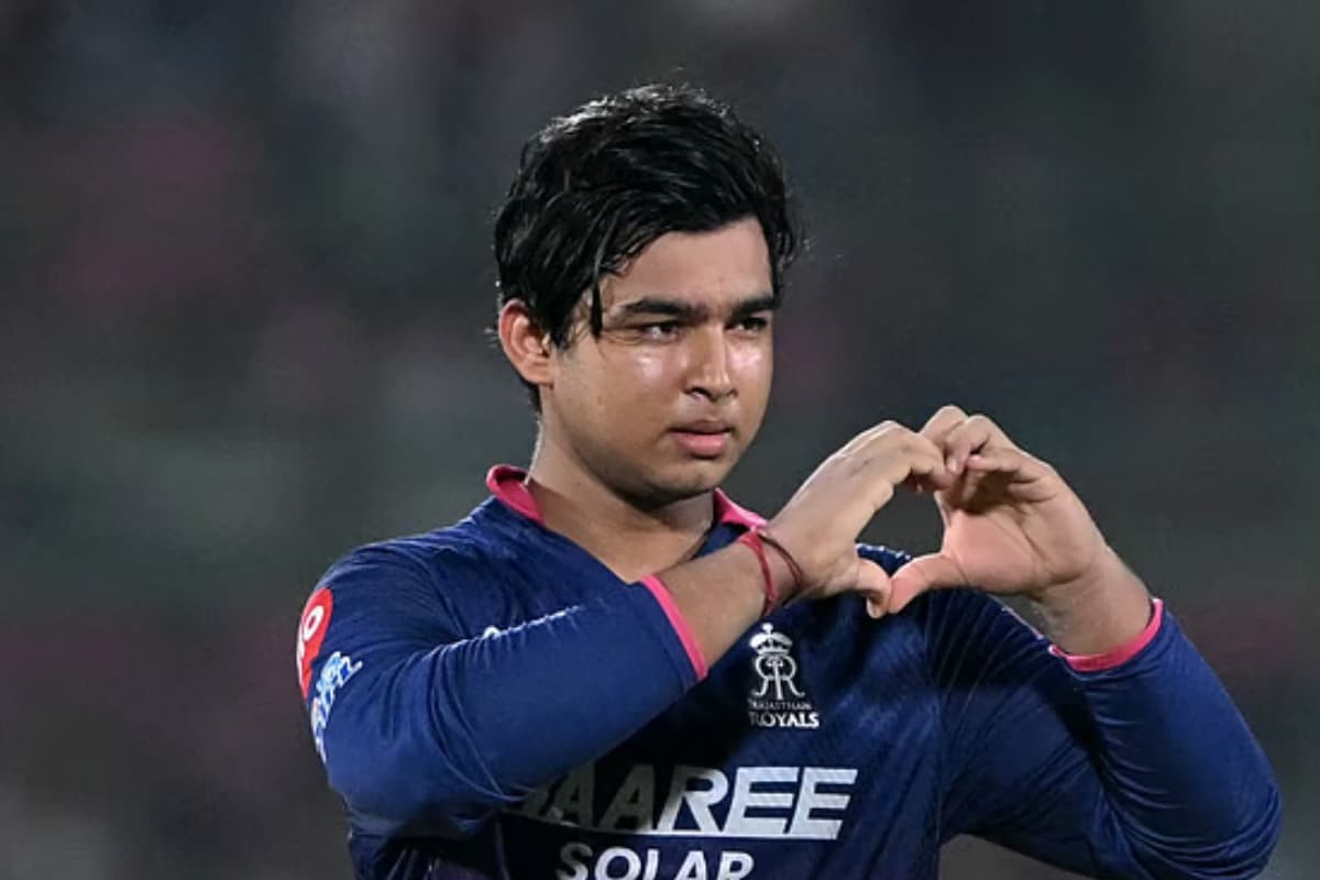 বৈভব সূর্যবংশীর ব্যাটিং বিস্ময় ও ব্যাটে ‘এআই চিপ’ বিতর্ক: প্রকৃত সত্য