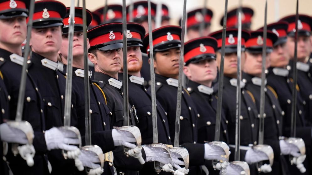 ব্রিটিশ তরুণদের যুদ্ধে অনীহা: দেশপ্রেমের সংকটে রাজনৈতিক ও অর্থনৈতিক অস্থিরতা