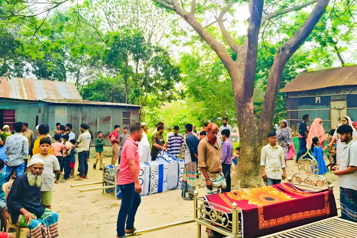 ভোরের মহাসড়কে উল্টো পথে মর্মান্তিক দুর্ঘটনা