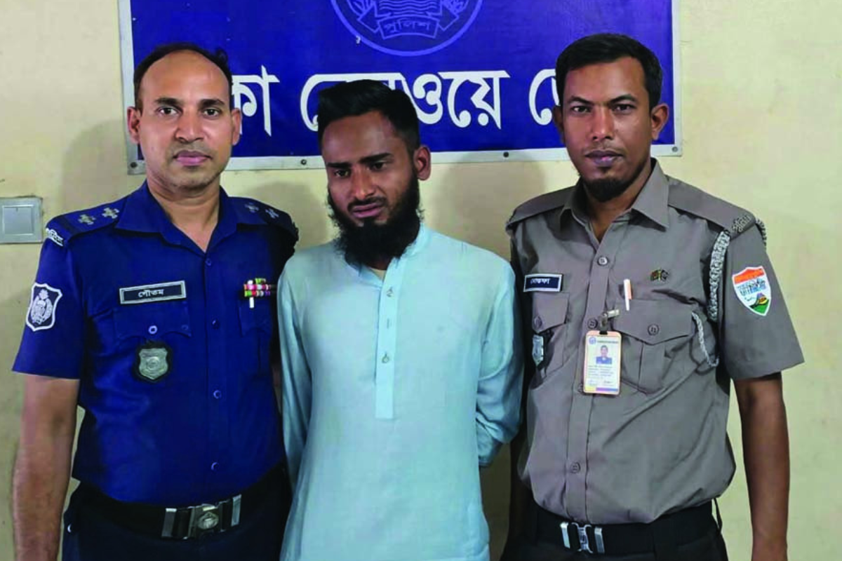 ভয়ভীতি দেখিয়ে বিকাশ প্রতারণা চক্রের এক সদস্য গ্রেপ্তার