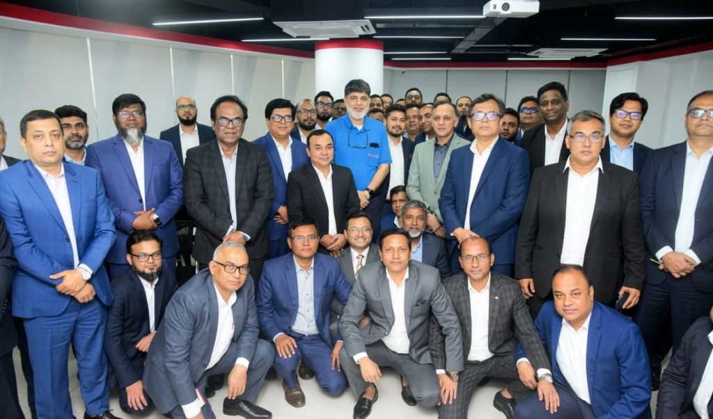 মিডল্যান্ড ব্যাংকের শাখা প্রধানদের নেতৃত্ব সম্মেলন অনুষ্ঠিত 3 মিডল্যান্ড ব্যাংকের শাখা প্রধানদের নেতৃত্ব সম্মেলন অনুষ্ঠিত