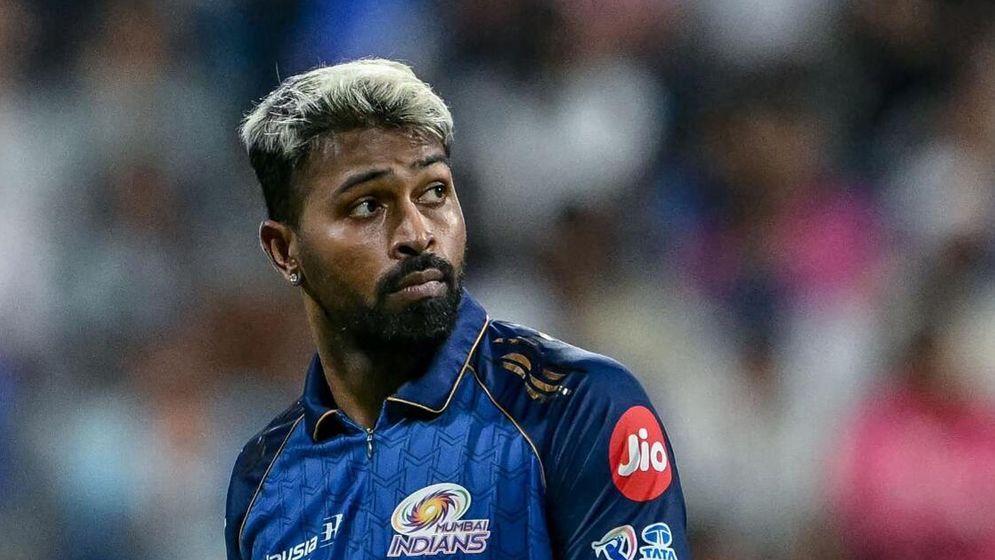 মুম্বাই শিবিরে হার্দিক বিতর্ক মুম্বাই শিবিরে হার্দিক বিতর্ক