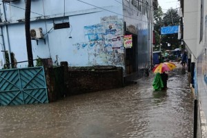 মেঘ বিস্ফোরণে ফেনীতে জলাবদ্ধতা