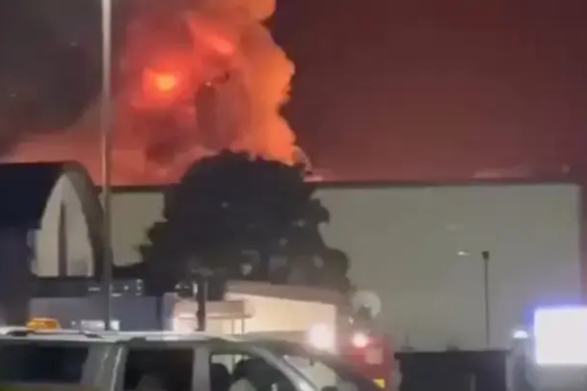 যুক্তরাজ্যের র‍্যাফ ফেয়ারফোর্ড এয়ারবেসে অগ্নিকাণ্ড