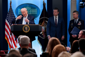 যুক্তরাষ্ট্র-ইরান সম্ভাব্য আলোচনা: ওয়াশিংটনের পক্ষ থেকে দুই শর্তারোপ