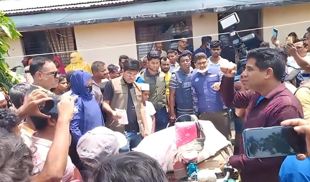 লাঠির আঘাতে মায়ের মৃত্যু ছেলে আটক লাঠির আঘাতে মায়ের মৃত্যু, ছেলে আটক