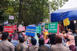 শিক্ষক নিয়োগপ্রত্যাশীদের অবস্থান কর্মসূচি