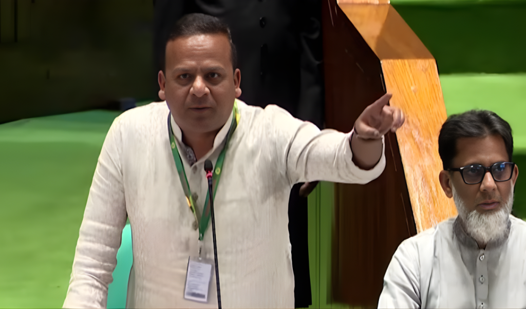 সংসদে নৌ প্রতিমন্ত্রীর বক্তব্য ১৮ মাসের ‘আরাম ও শহীদদের সংখ্যা নিয়ে বিতর্ক সংসদে নৌ প্রতিমন্ত্রীর বক্তব্য: ১৮ মাসের ‘আরাম’ ও শহীদদের সংখ্যা নিয়ে বিতর্ক