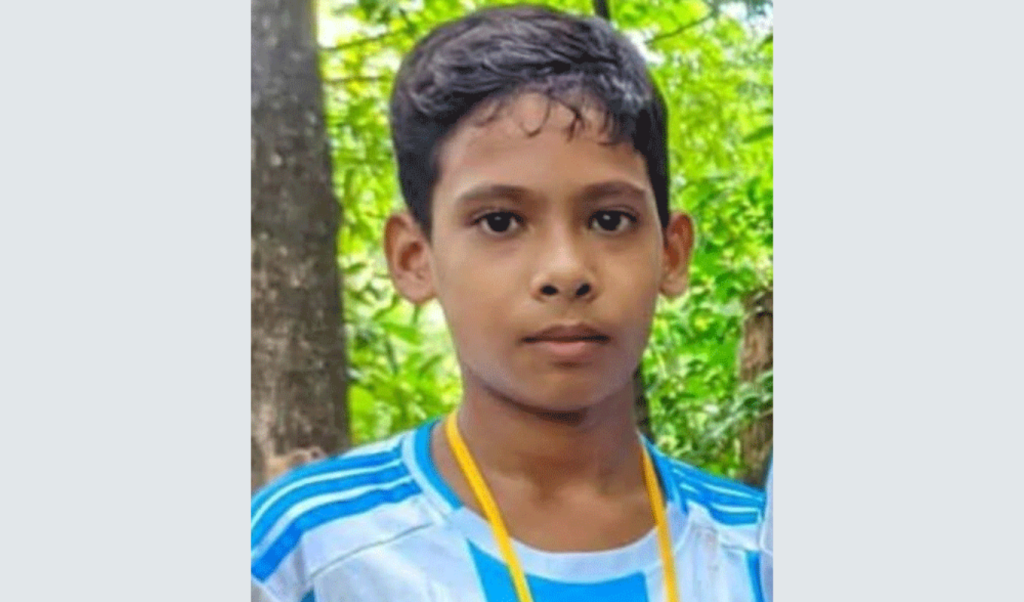 সন্দ্বীপে ছেঁড়া তারে বিদ্যুৎস্পৃষ্টে স্কুলছাত্রের মৃত্যু সন্দ্বীপে ছেঁড়া তারে বিদ্যুৎস্পৃষ্টে স্কুলছাত্রের মৃত্যু