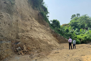 সীতাকুণ্ডে পাহাড় কাটায় প্রতিবাদে চাঁদাবাজি মামলা, আটক দুই