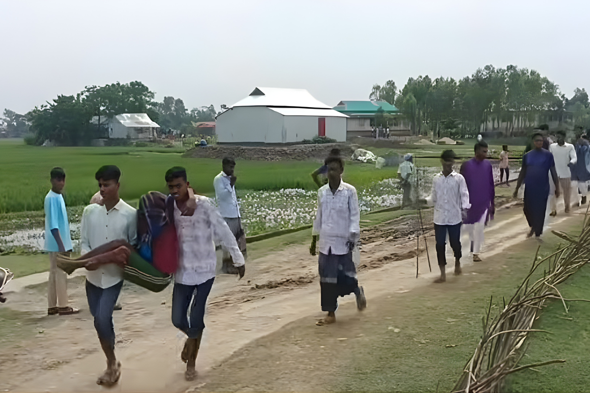 সুনামগঞ্জ হাওরে বাঁধ বিতর্কে সংঘর্ষ, আহত ১৫