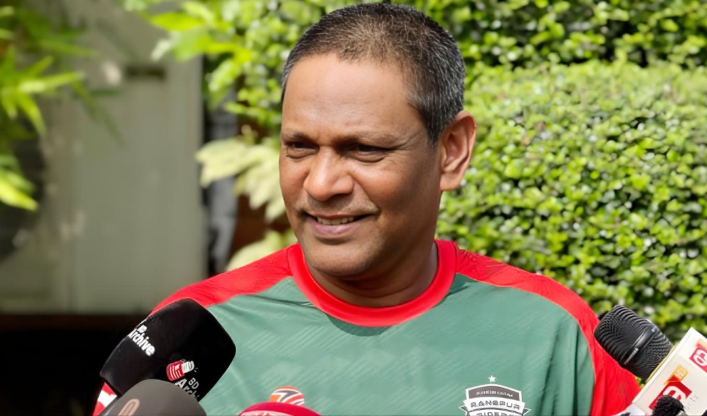 স্পিন কোচ রফিকের বহুমুখী পরিকল্পনা স্পিন কোচ রফিকের বহুমুখী পরিকল্পনা
