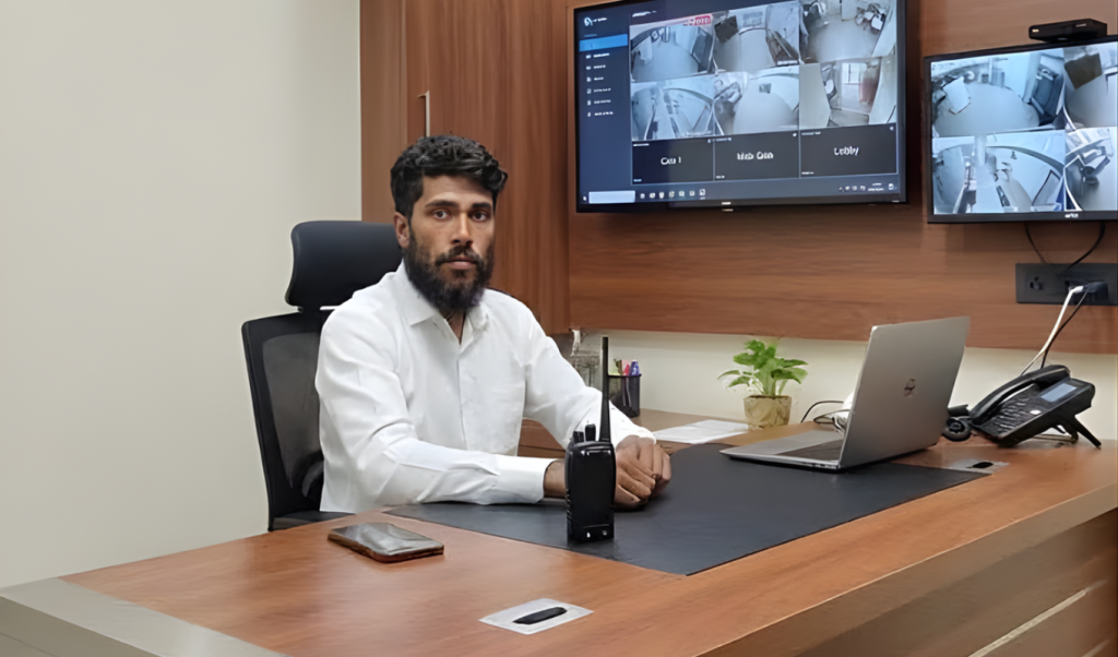 স্বরাষ্ট্রমন্ত্রীর ছবি ব্যবহার করে প্রতারণা গ্রেপ্তার রিয়াদ স্বরাষ্ট্রমন্ত্রীর ছবি ব্যবহার করে প্রতারণা, গ্রেপ্তার রিয়াদ