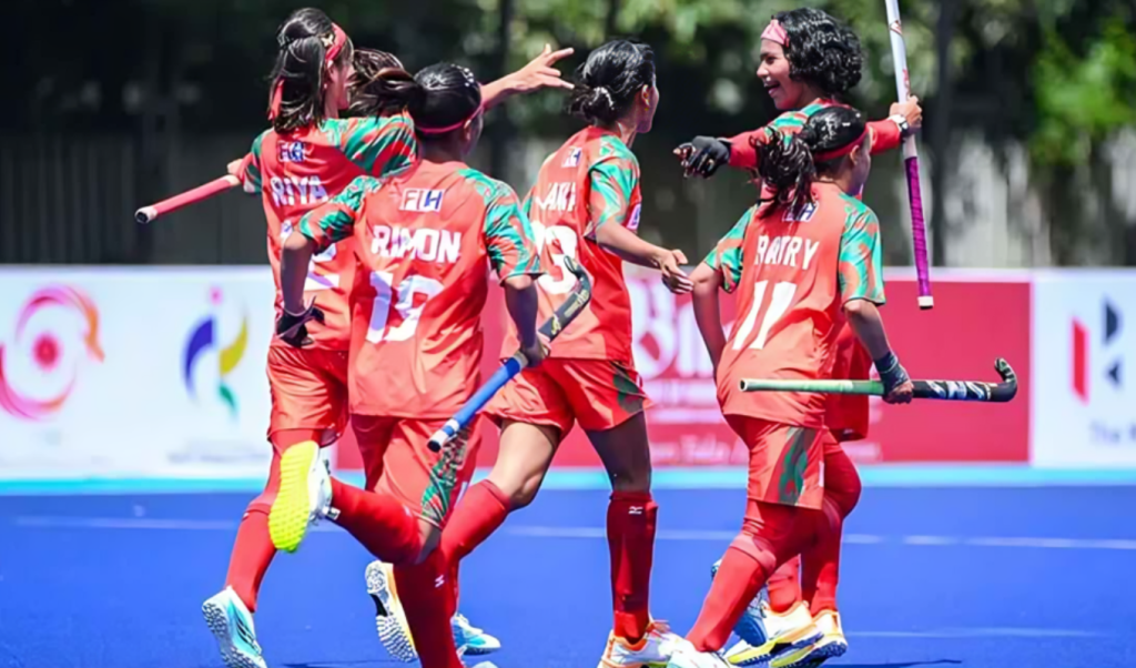 হংকংকে হারিয়ে ইতিহাস গড়ল বাংলাদেশের নারী হকি দল হংকংকে হারিয়ে ইতিহাস গড়ল বাংলাদেশের নারী হকি দল