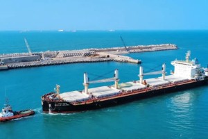 হরমুজ প্রণালিতে বাংলাদেশি জাহাজ আটকে যাওয়ার কারণ কী