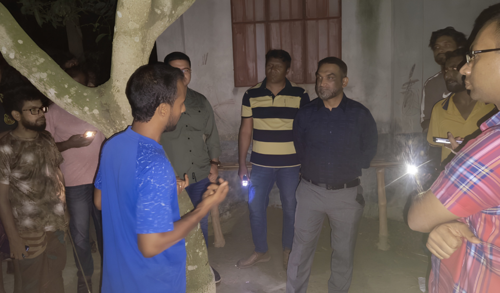 Robbery Threats and Blood Stained Letters Terrify Village সিরাজগঞ্জের শাহজাদপুরে রক্তমাখা চিঠি দিয়ে ডাকাতির হুমকি: আতঙ্কিত গ্রামবাসী, পুলিশি তৎপরতা জোরদার