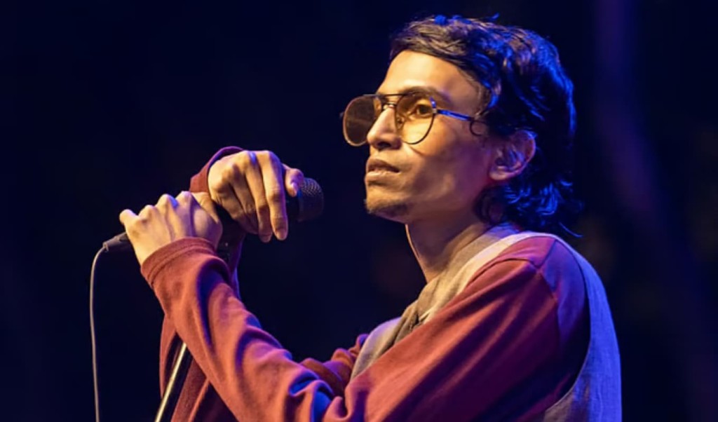 অংকনের ‘বড়াই করে’ গান ঘিরে নতুন আলোচনা 4 অংকনের ‘বড়াই করে’ গান ঘিরে নতুন আলোচনা