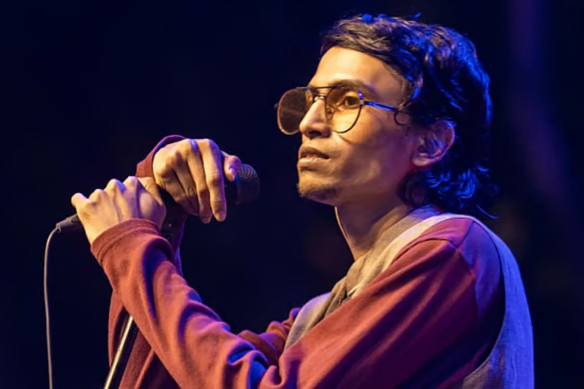 অংকনের ‘বড়াই করে’ গান ঘিরে নতুন আলোচনা