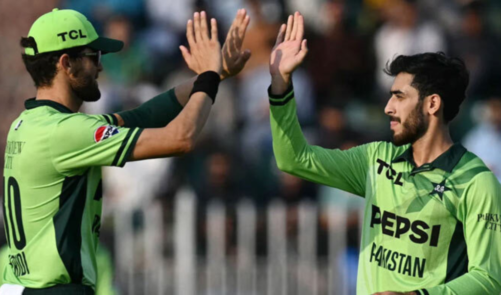 অভিষেকেই আরাফাত মিনহাসের ৫ উইকেট ২০০ রানে অস্ট্রেলিয়া অলআউট অভিষেকেই আরাফাত মিনহাসের ৫ উইকেট, ২০০ রানে অস্ট্রেলিয়া অলআউট