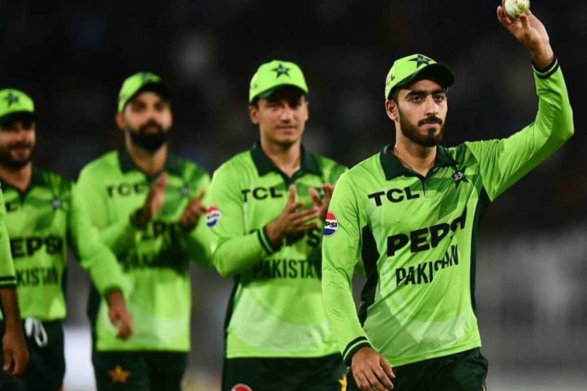অস্ট্রেলিয়ার বিরুদ্ধে পাকিস্তানের সহজ জয়
