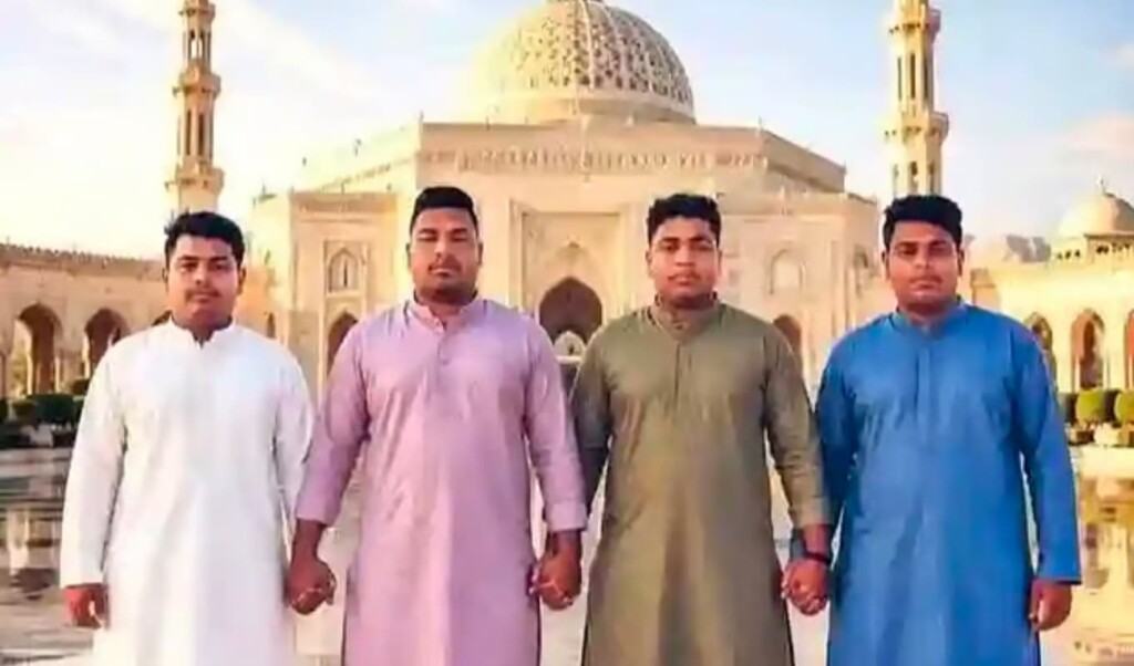 ওমানে মৃত রাঙ্গুনিয়ার চার প্রবাসীর মরদেহ দেশে ফিরিয়ে আনা হয়েছে 4 ওমানে মৃত রাঙ্গুনিয়ার চার প্রবাসীর মরদেহ দেশে ফিরিয়ে আনা হয়েছে