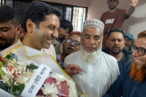 কলেজ সভাপতির পদ থেকে ঢাবি শিক্ষককে সরানোর চিঠি