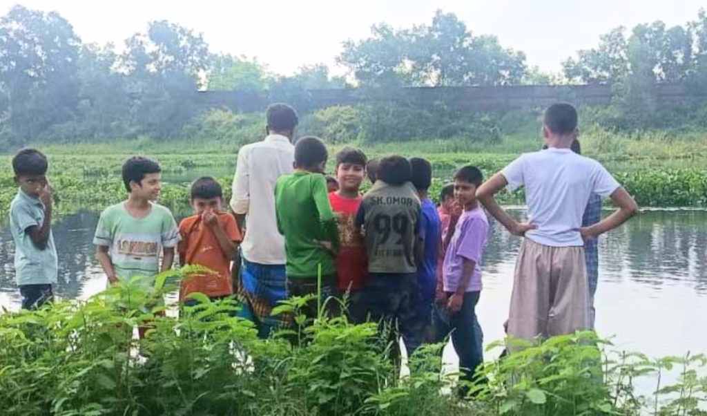 গজারিয়ায় তরুণীকে সংঘবদ্ধ ধর্ষণের পর হত্যা গজারিয়ায় তরুণীকে সংঘবদ্ধ ধর্ষণের পর হত্যা