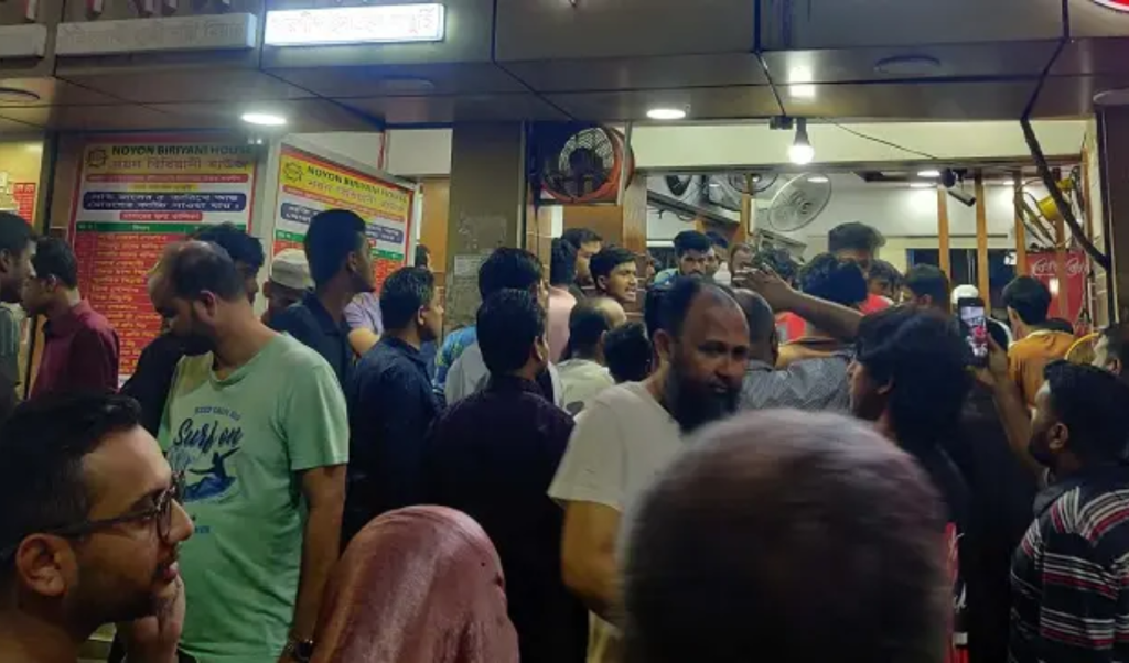 গ্যাস পাইপলাইন সংস্কার বিভ্রাট বাড্ডা ও গুলশান এলাকায় তীব্র খাদ্য সংকট গ্যাস পাইপলাইন সংস্কার বিভ্রাট: বাড্ডা ও গুলশান এলাকায় তীব্র খাদ্য সংকট