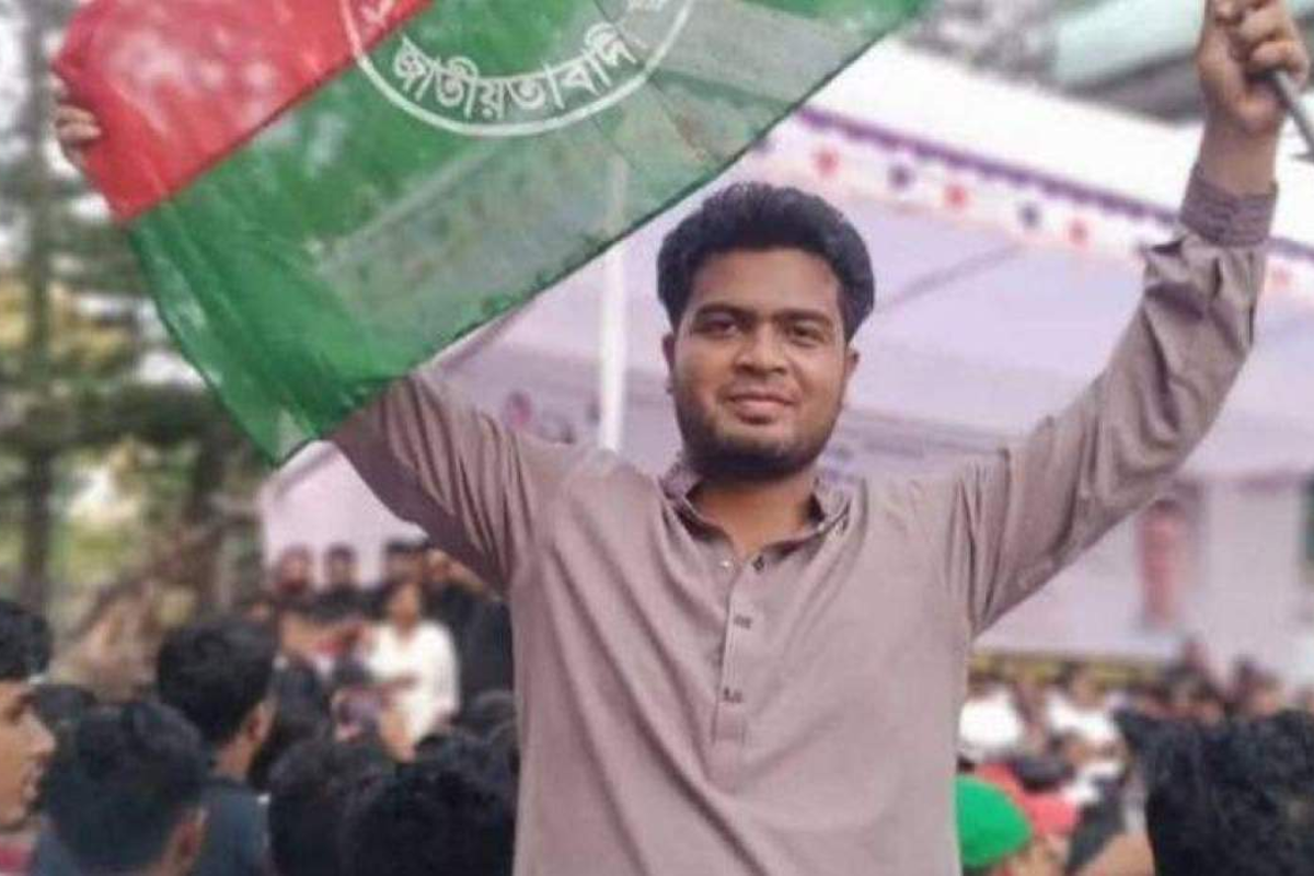 চবি ছাত্রদল নেতার বিরুদ্ধে ছাত্রীকে অনলাইনে কুরুচিপূর্ণ হয়রানির অভিযোগ