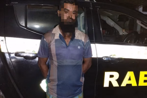 চুল কাটাতে গিয়ে গ্রেপ্তার রাজীব