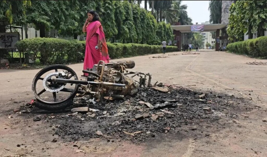 ডুয়েটে ব্লকেড কর্মসূচির মধ্যে পুলিশের মামলা ও সতর্ক অবস্থান 4 ডুয়েটে ব্লকেড কর্মসূচির মধ্যে পুলিশের মামলা ও সতর্ক অবস্থান