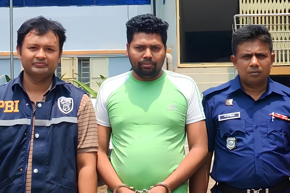 দুই সন্তান বিক্রির চেষ্টা: বাবাসহ মানব পাচার চক্রের ৩ সদস্য গ্রেপ্তার