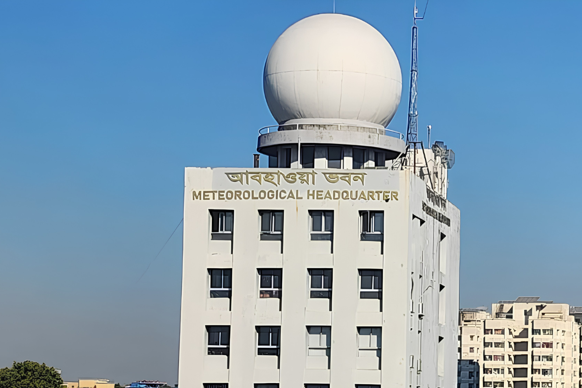 দেশের তিন অঞ্চলে ঝড়ো হাওয়াসহ বৃষ্টির পূর্বাভাস, নদীবন্দরে সতর্কতা