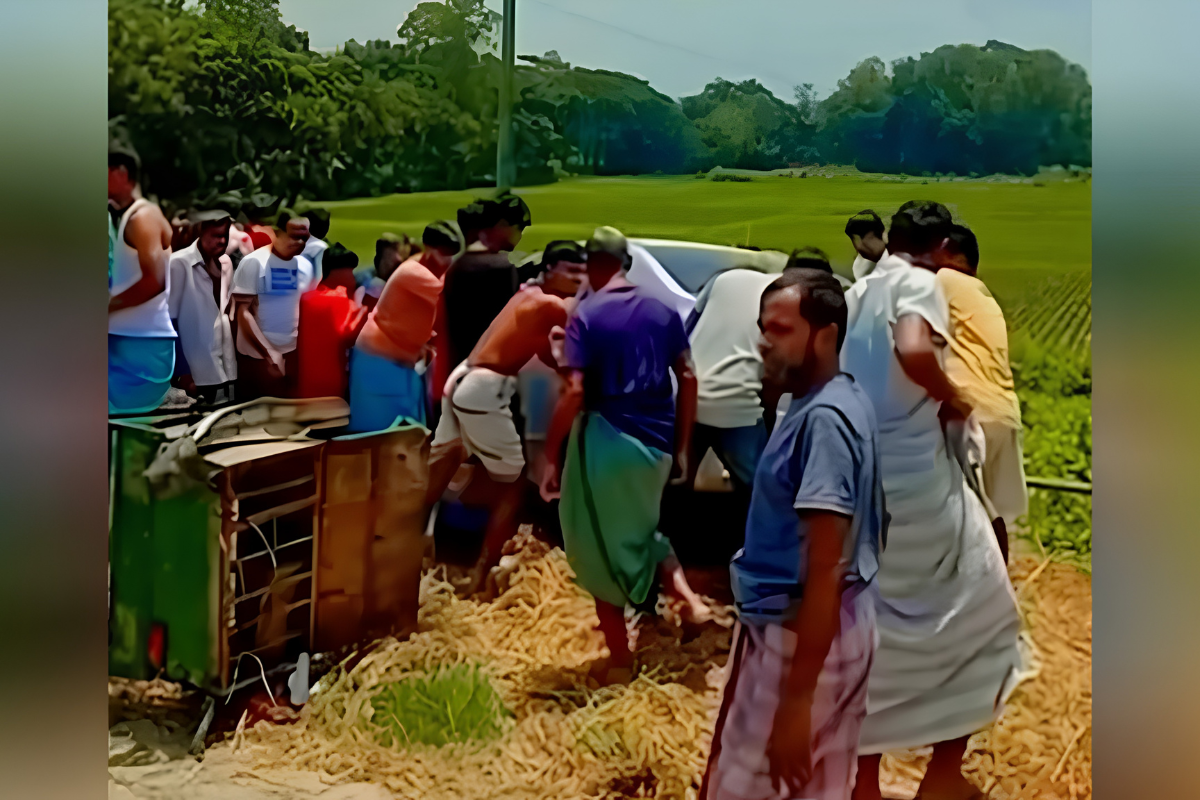 নরসিংদীর শিবপুরে প্রাইভেটকার ও ইজিবাইক সংঘর্ষে নিহত ২, আহত ১
