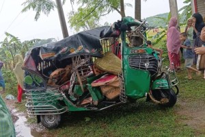 নেত্রকোনার পূর্বধলায় বাস ও অটোরিকশার সংঘর্ষে দুইজনের প্রাণহানি
