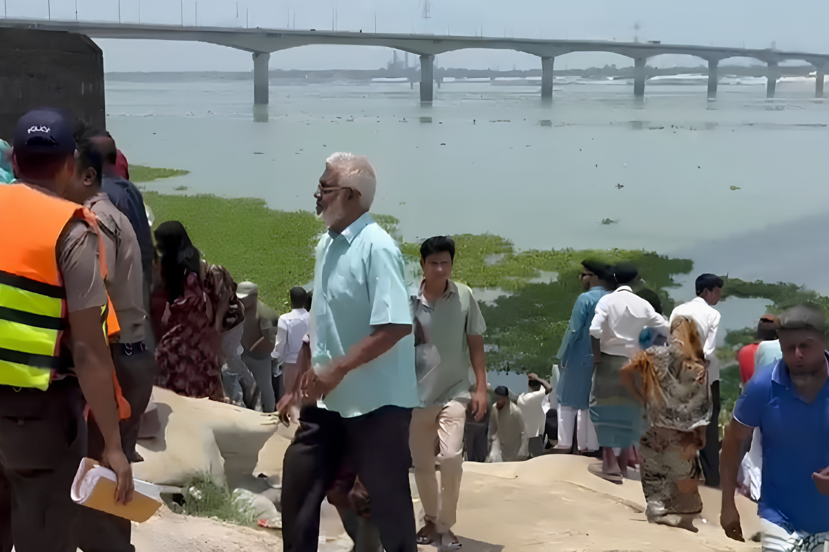 পদ্মায় নৌকাডুবি: ২০ ঘণ্টা পর নিখোঁজ যুবকের মরদেহ উদ্ধার