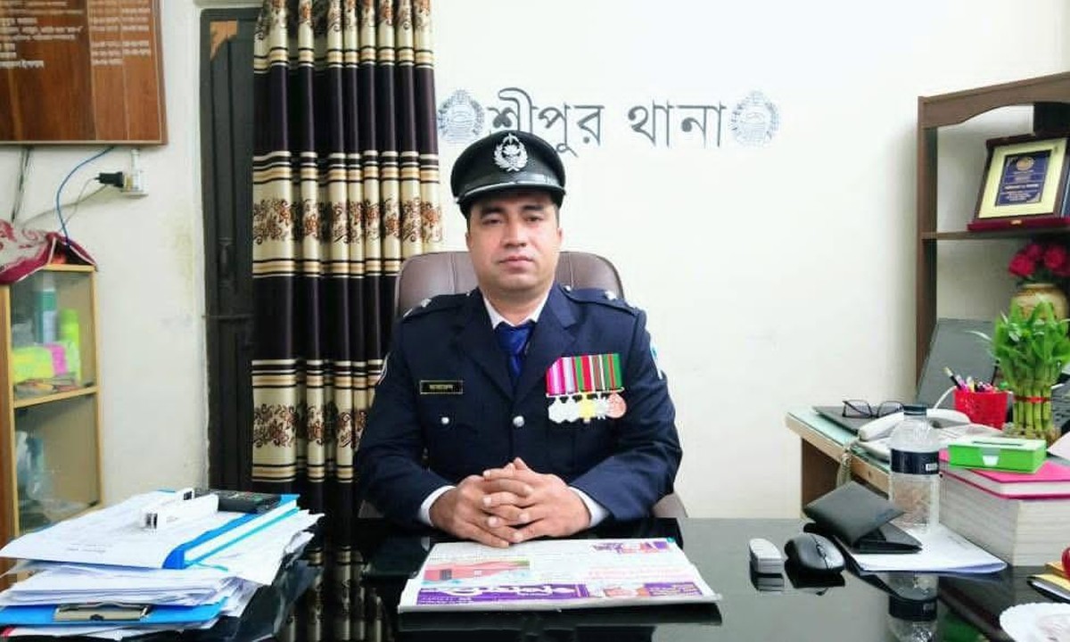 পুলিশ কর্মকর্তার বিরুদ্ধে লিখিত অভিযোগ তদন্ত দাবি