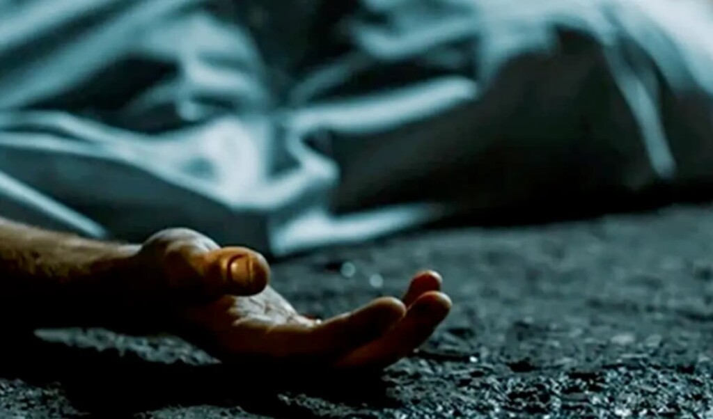 ফাঁদে ফেলে কলেজছাত্র ইমনকে পরিকল্পিত হত্যাকাণ্ড 3 ফাঁদে ফেলে কলেজছাত্র ইমনকে পরিকল্পিত হত্যাকাণ্ড 1 ফাঁদে ফেলে কলেজছাত্র ইমনকে পরিকল্পিত হত্যাকাণ্ড