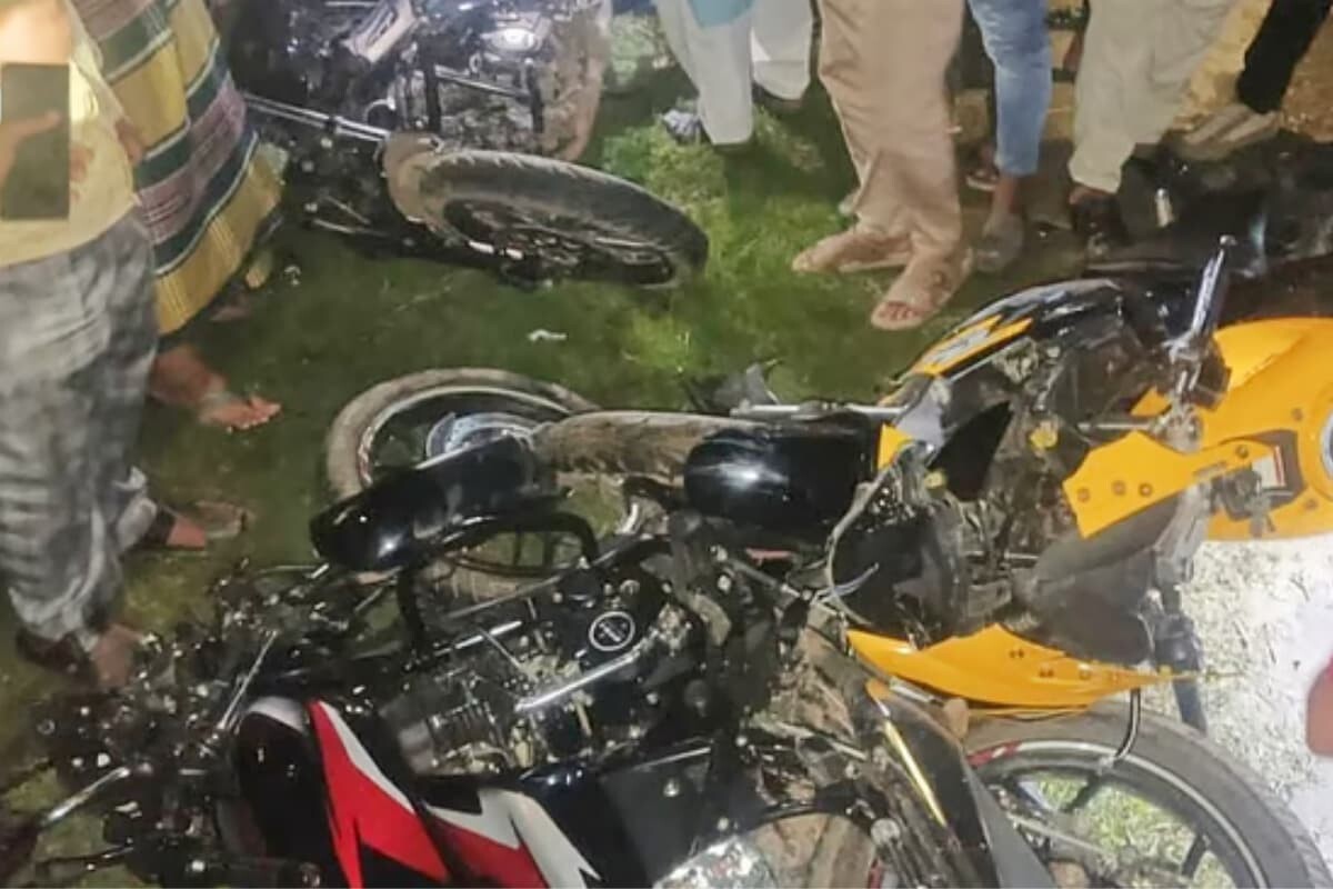 বগুড়ায় তিন মোটরসাইকেলের সংঘর্ষে দুই তরুণ নিহত