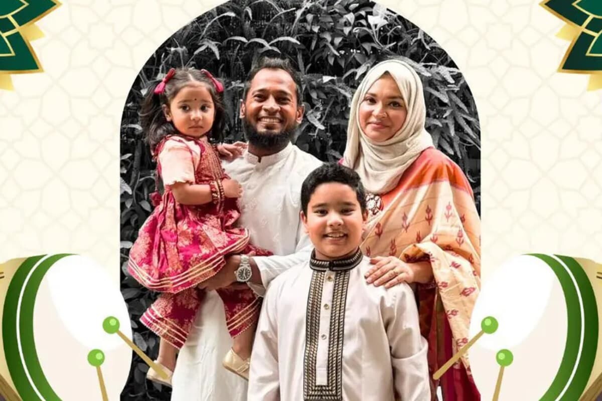 বগুড়ার ঈদগাহ মাঠে মুশফিকুর রহিম, নামাজ শেষে শুভেচ্ছা বিনিময়