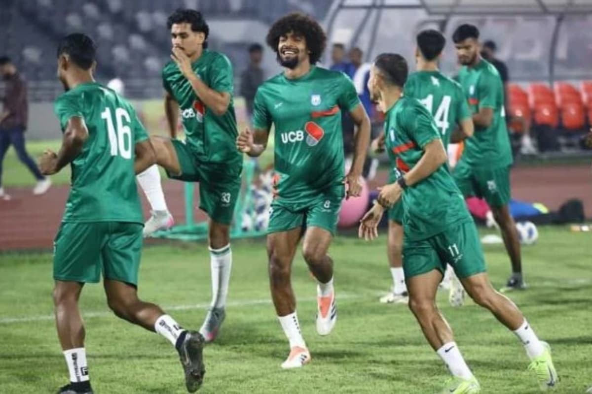 বাংলাদেশ ফুটবলের নতুন কোচ নিয়োগ: তিন দিনের মধ্যে চূড়ান্ত সিদ্ধান্তের ঘোষণা