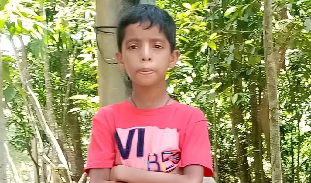 মাতামুহুরী নদীতে বালুর গর্তে পড়ে স্কুলছাত্রের মর্মান্তিক মৃত্যু মাতামুহুরী নদীতে বালুর গর্তে পড়ে স্কুলছাত্রের মর্মান্তিক মৃত্যু