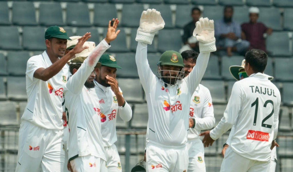 মিরপুরে জয়ের দ্বারপ্রান্তে বাংলাদেশ দরকার তিন উইকেট মিরপুরে জয়ের দ্বারপ্রান্তে বাংলাদেশ, দরকার তিন উইকেট