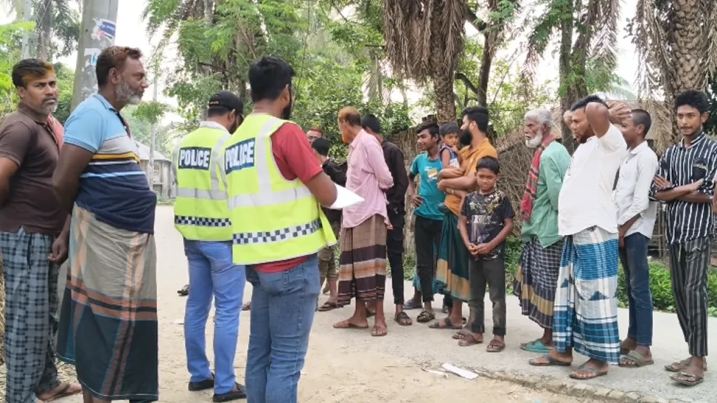 মেহেরপুরের নদীঘাটে বোমা সদৃশ বস্তু চিরকুট উদ্ধার মেহেরপুরের নদীঘাটে বোমা সদৃশ বস্তু চিরকুট উদ্ধার