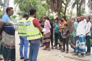 মেহেরপুরের নদীঘাটে বোমা সদৃশ বস্তু চিরকুট উদ্ধার