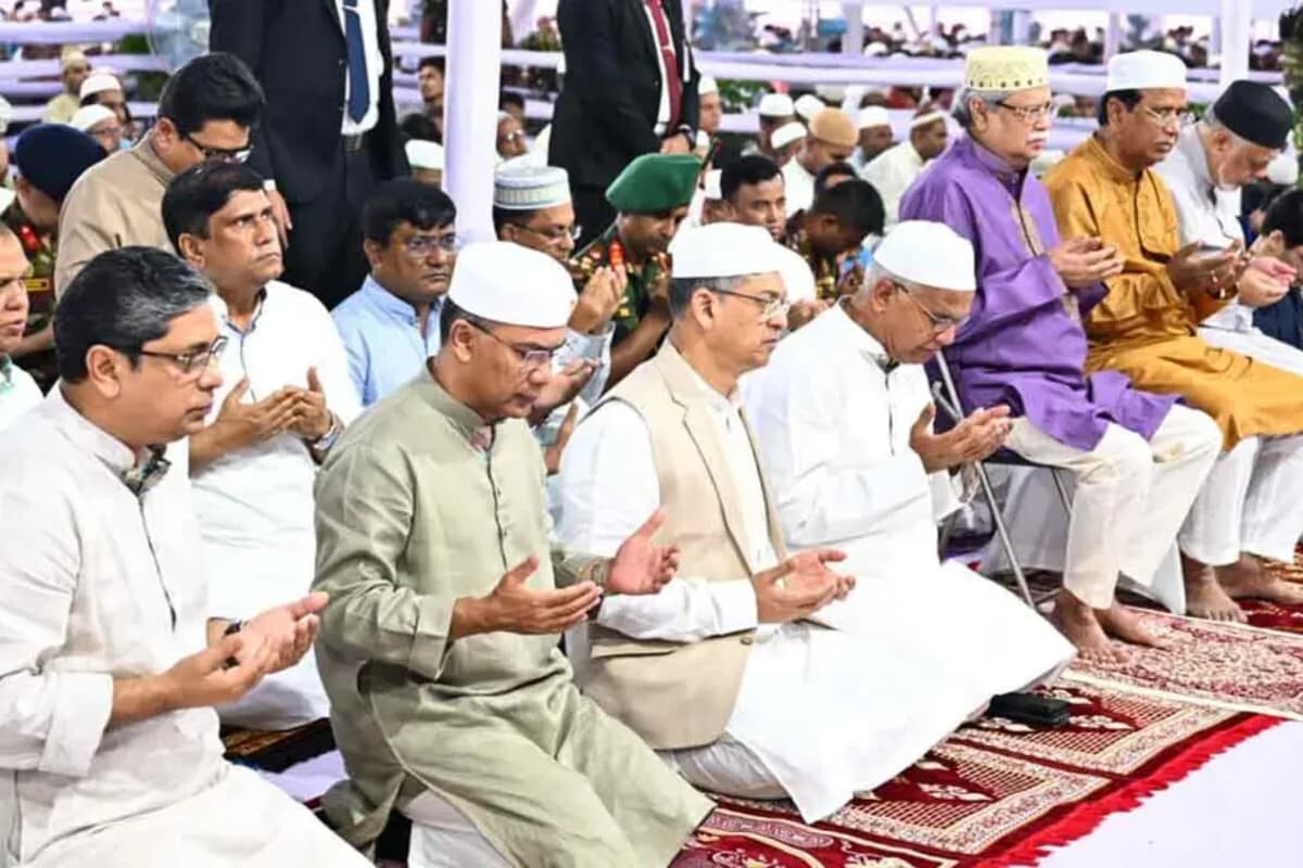 রাষ্ট্রপতি ও প্রধানমন্ত্রীর অংশগ্রহণে জাতীয় ঈদগাহে ঈদের প্রধান জামাত অনুষ্ঠিত