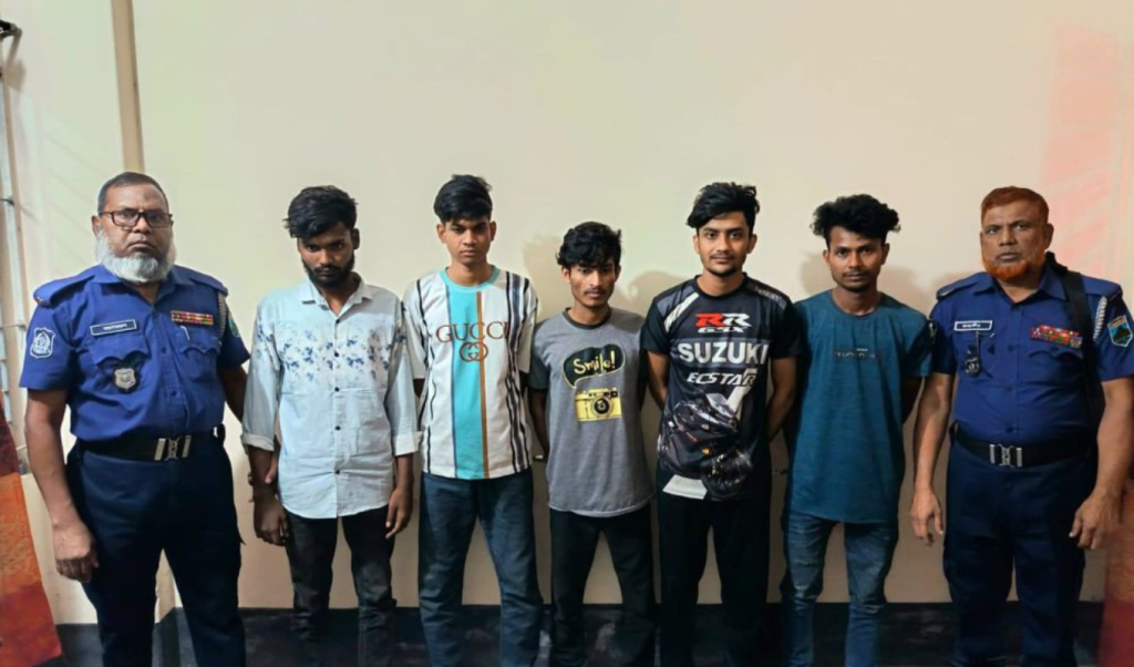 লালপুরে প্রবাসীদের সামাজিক যোগাযোগ মাধ্যম হ্যাক করে অর্থ আত্মসাৎ গ্রেপ্তার ৫ লালপুরে প্রবাসীদের সামাজিক যোগাযোগ মাধ্যম হ্যাক করে অর্থ আত্মসাৎ: গ্রেপ্তার ৫