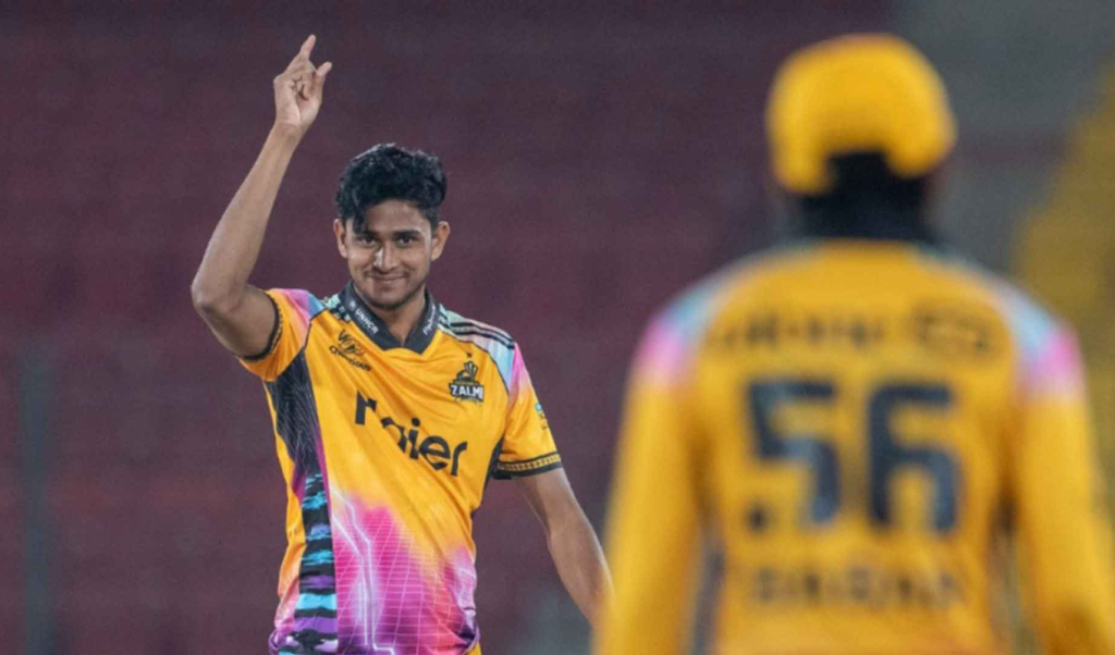 শিরোপার লড়াইয়ে নাহিদ হার্ডির তোপ হায়দরাবাদ ১২৯ রানে কুপোকাত শিরোপার লড়াইয়ে নাহিদ-হার্ডির তোপ: হায়দরাবাদ ১২৯ রানে কুপোকাত