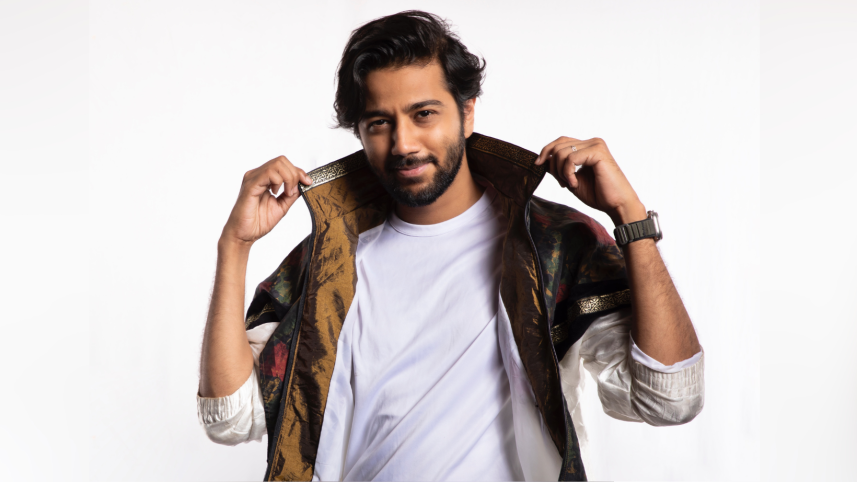 সংগীত বৈচিত্র্যেই ক্যারিয়ার টিকিয়ে রাখা